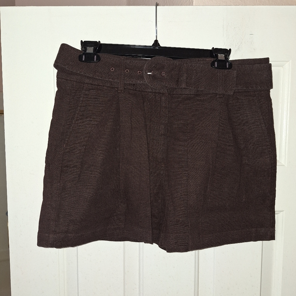 Express Shorts - Picture 9 of 9